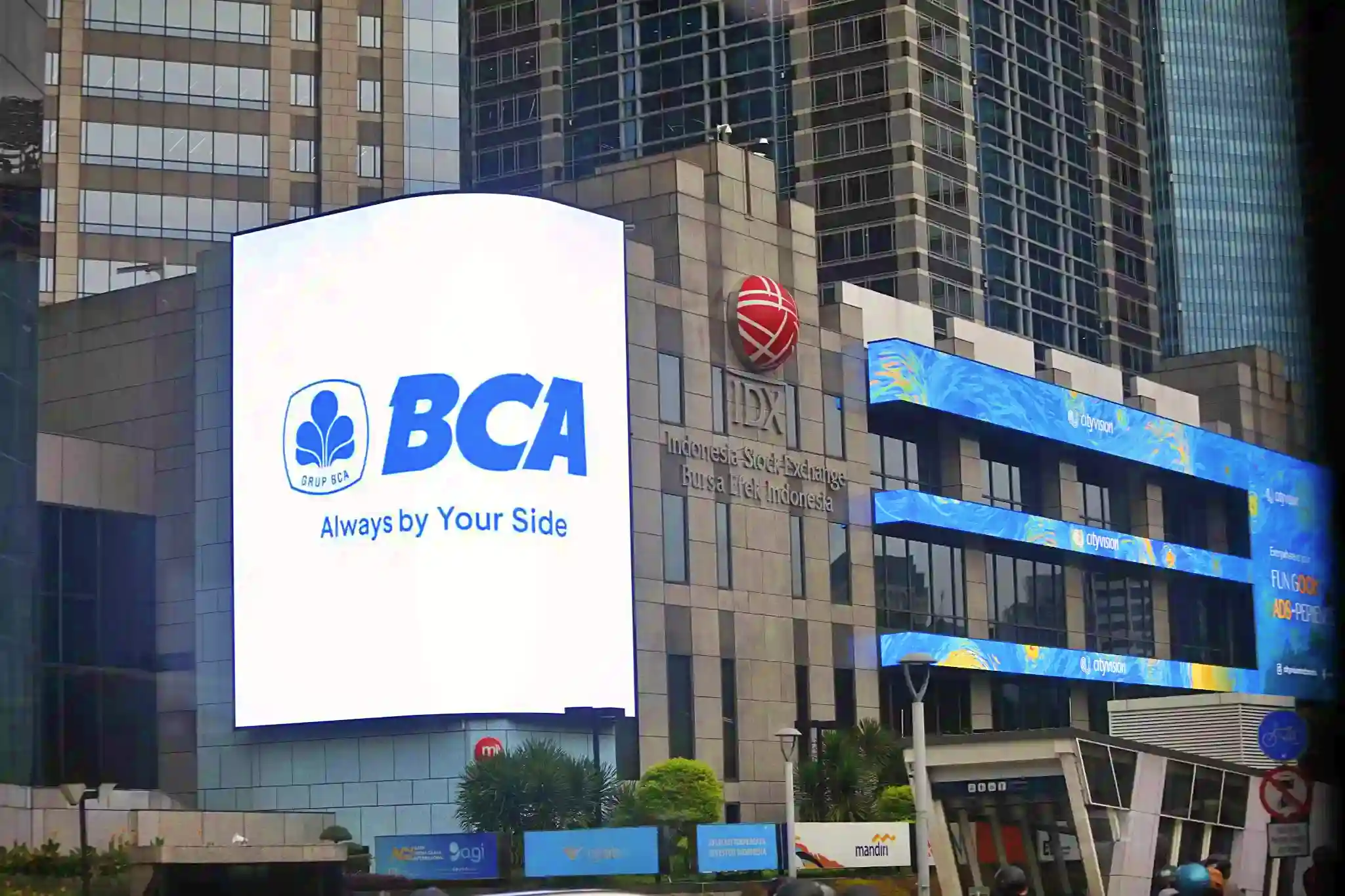 dividen bbca